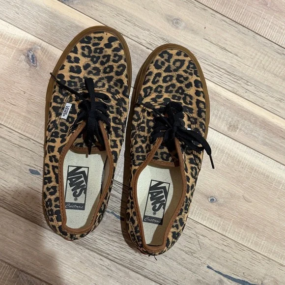Vans Authentics Leopard Canvas Low-Top Sneakers - Tan/Black womens size 8 - Picture 6 of 6